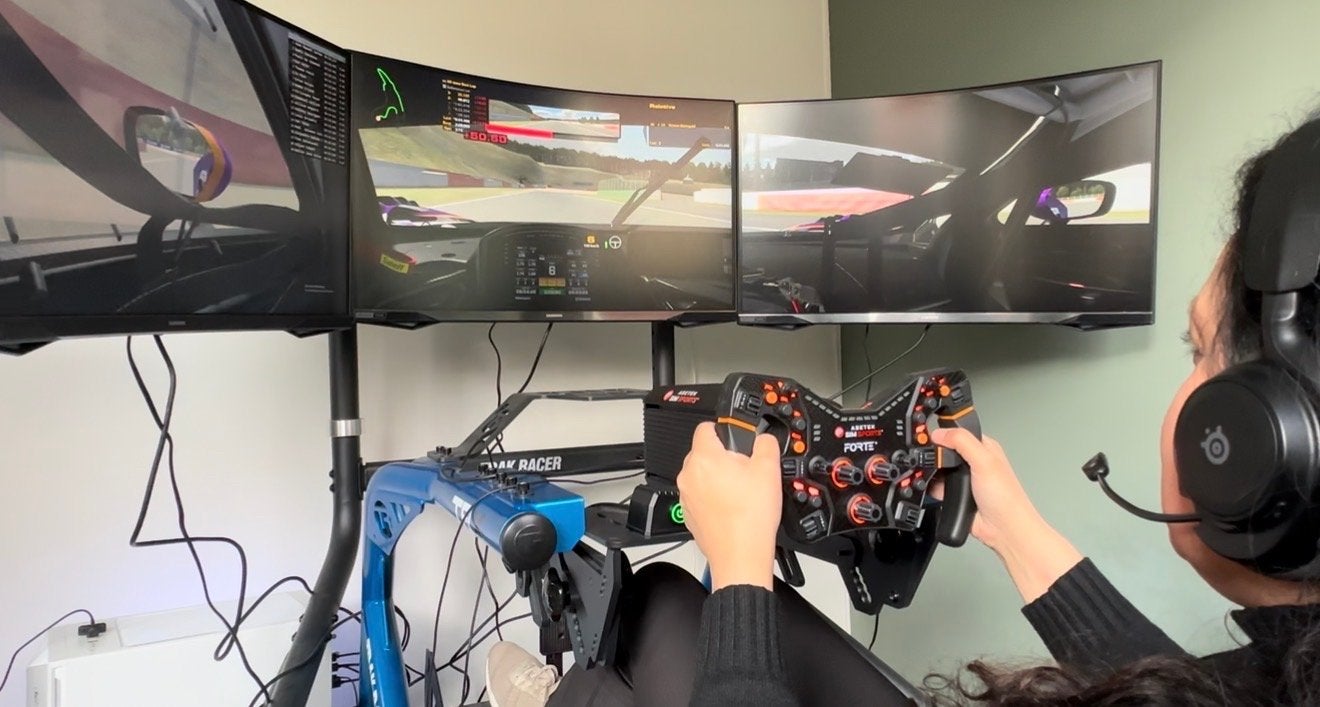 Complete Sim Racing Setup Asetek + 3x Odyssey G7, Spelcomputers en Games, Ophalen, Zo goed als nieuw