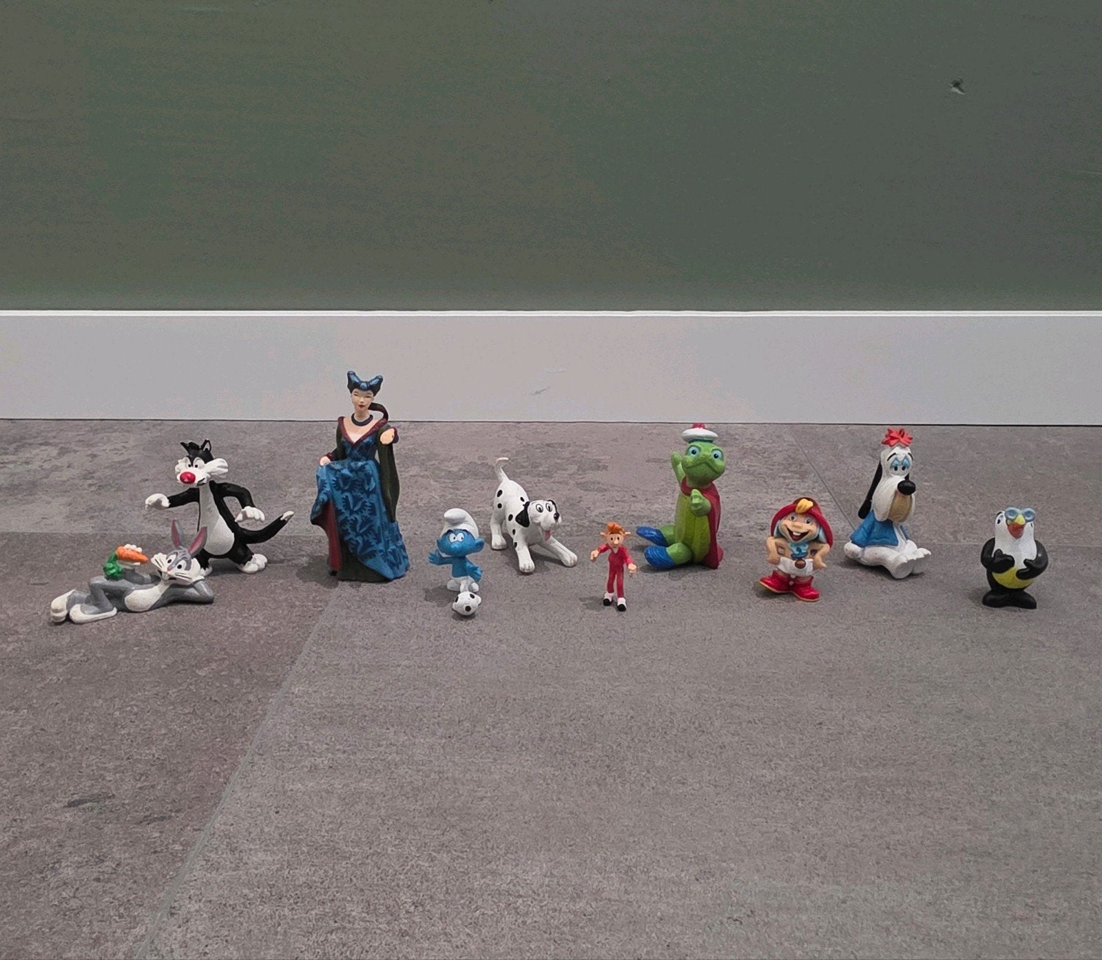 Verschillende poppetjes poppetje figuren figuur, Ophalen of Verzenden, Zo goed als nieuw