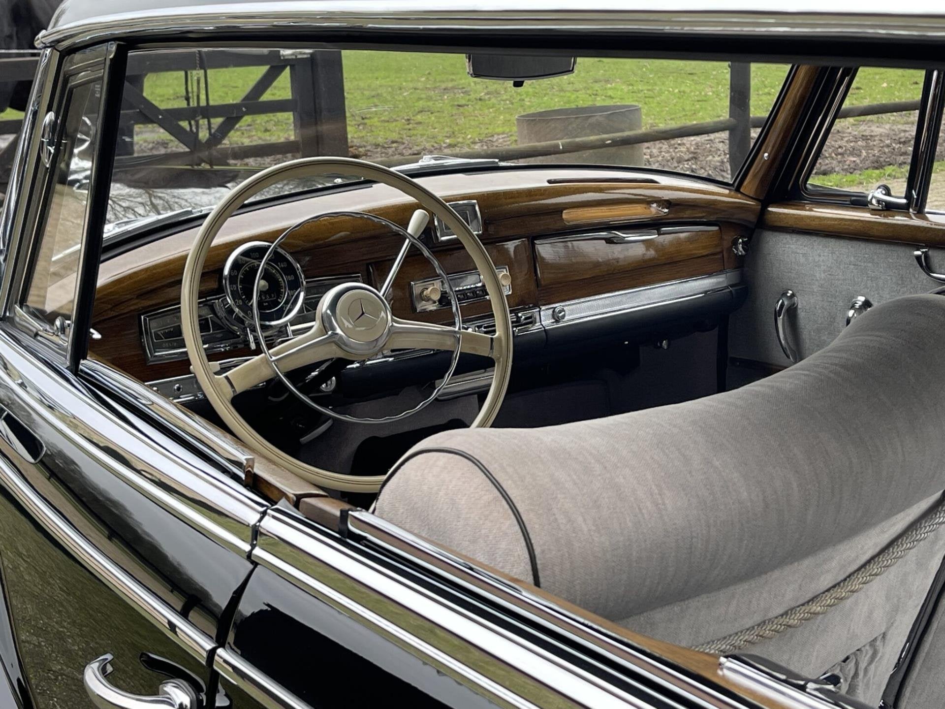 Mercedes-Benz 300 D Adenauer, gerestaureerd, Velours, foto 4