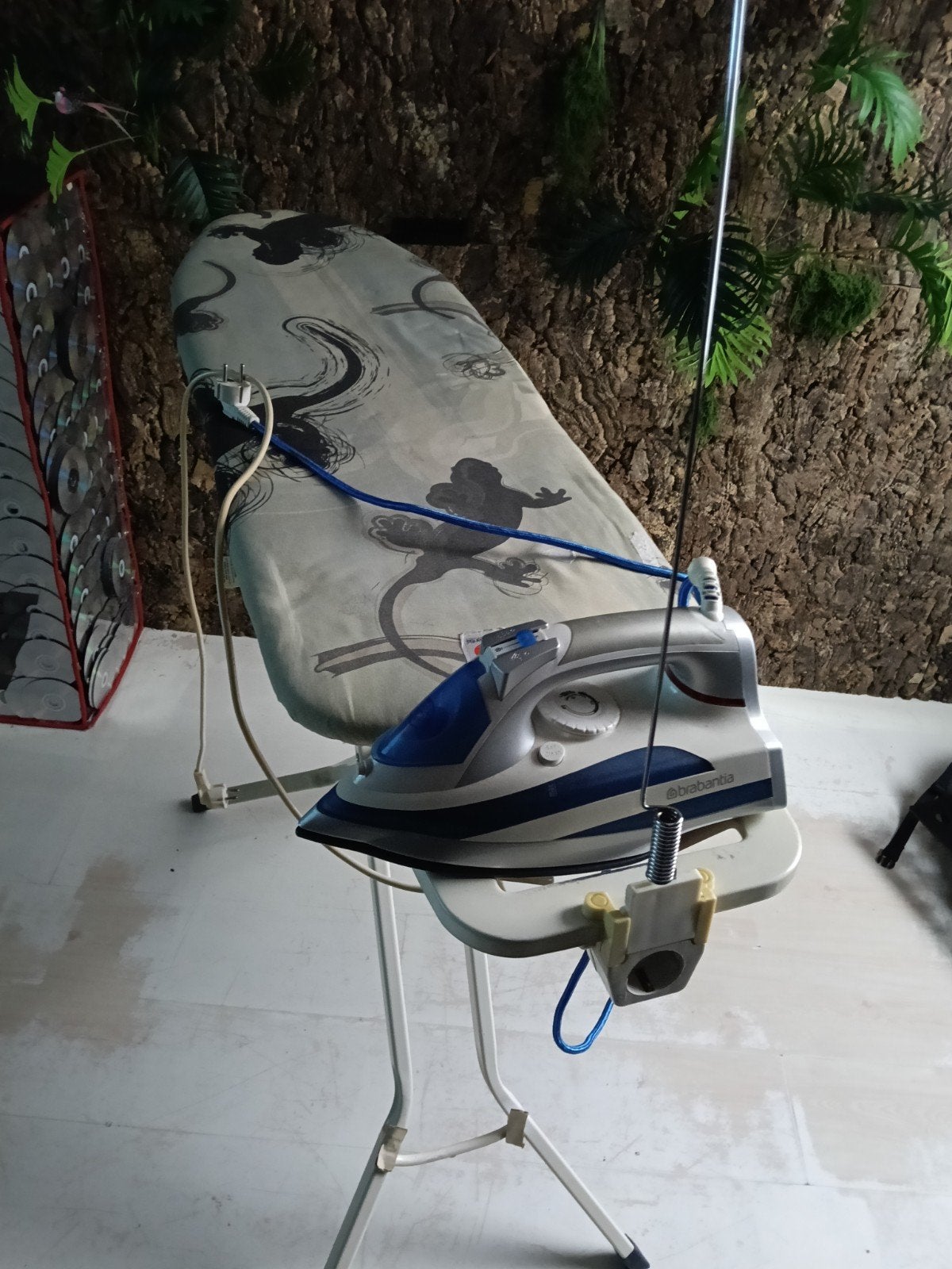 Brabantia Strijkplank met Stoomstrijkijzer, Witgoed en Apparatuur, Ophalen, Gebruikt, Strijkijzer met snoer