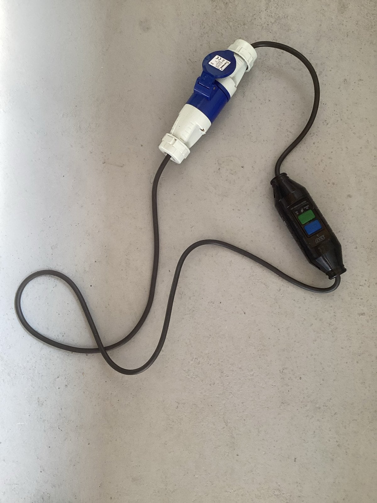 Aardlekschakelaar voor caravan of camper - EPP 16A 230V, Ophalen of Verzenden, Gebruikt