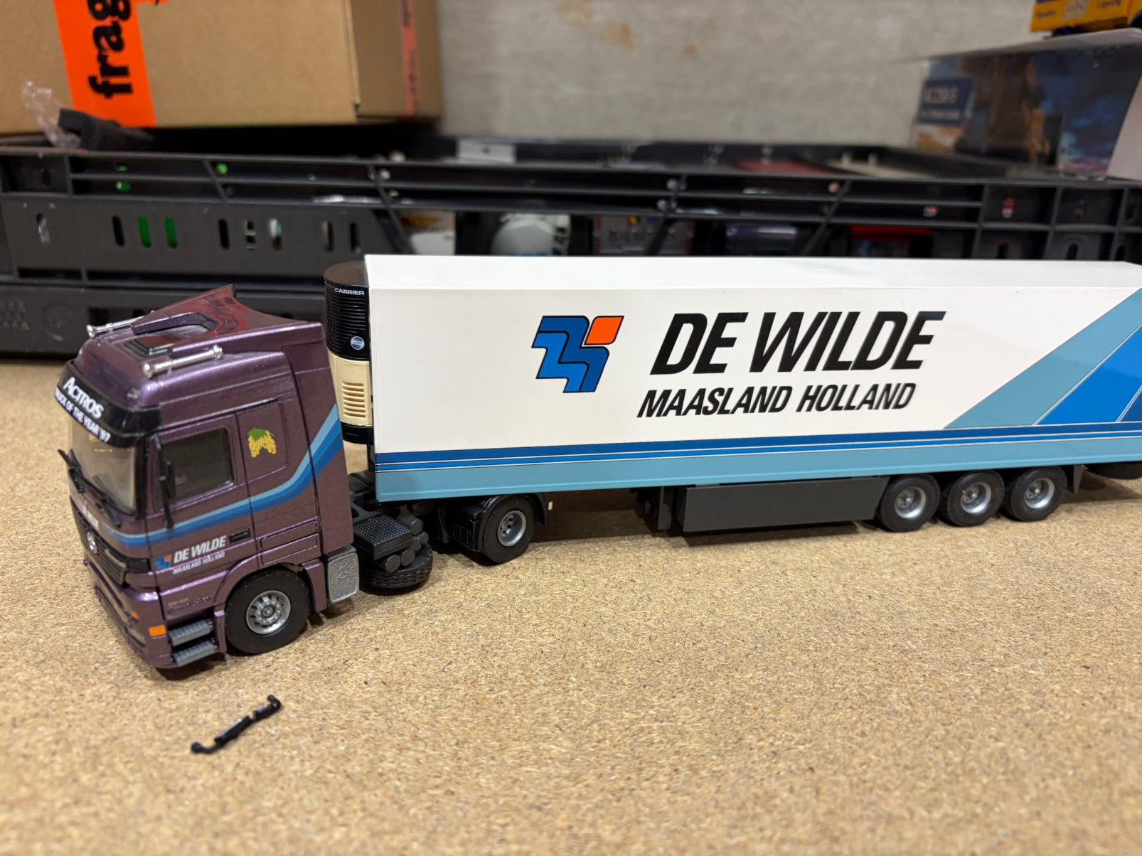 TEKNO MERCEDES ACTROS DE WILDE MAASLAND, Hobby en Vrije tijd, Modelauto's | 1:50, Ophalen of Verzenden, Gebruikt, Bus of Vrachtwagen