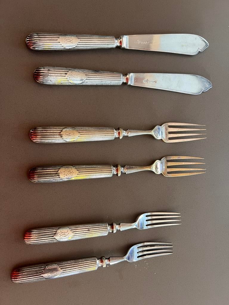Verzilverd of zilveren visbestek, 2 messen en 4 vorken, Antiek en Kunst, Antiek | Bestek, Ophalen of Verzenden