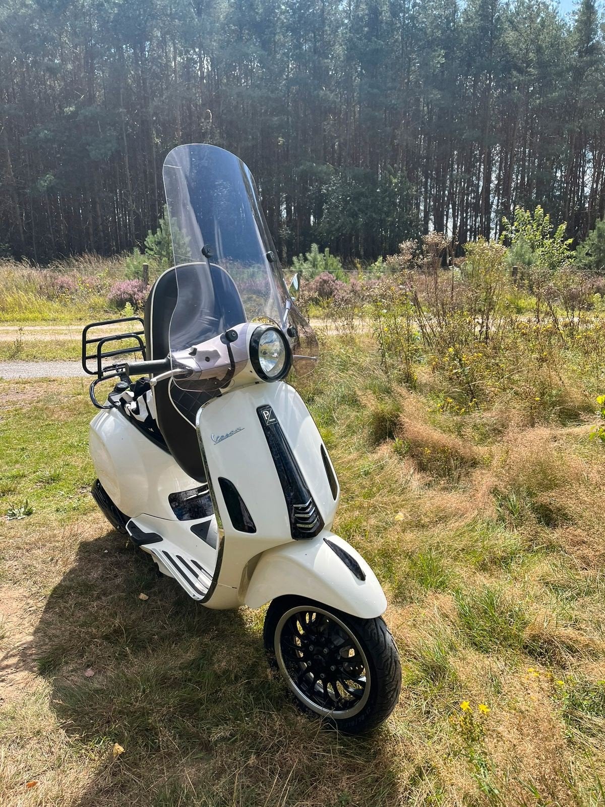 Vespa scooter wit start niet, Fietsen en Brommers, Scooters | Vespa, Ophalen, Overige modellen, Maximaal 45 km/u, Zo goed als nieuw