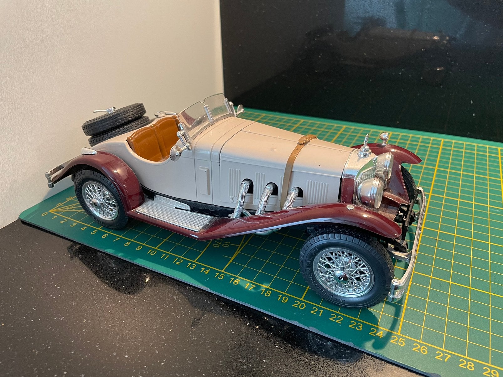 Mercedes-Benz SSK SSKL Bburago 1/18 beige/bruin, Ophalen of Verzenden, Zo goed als nieuw, Auto, Bburago