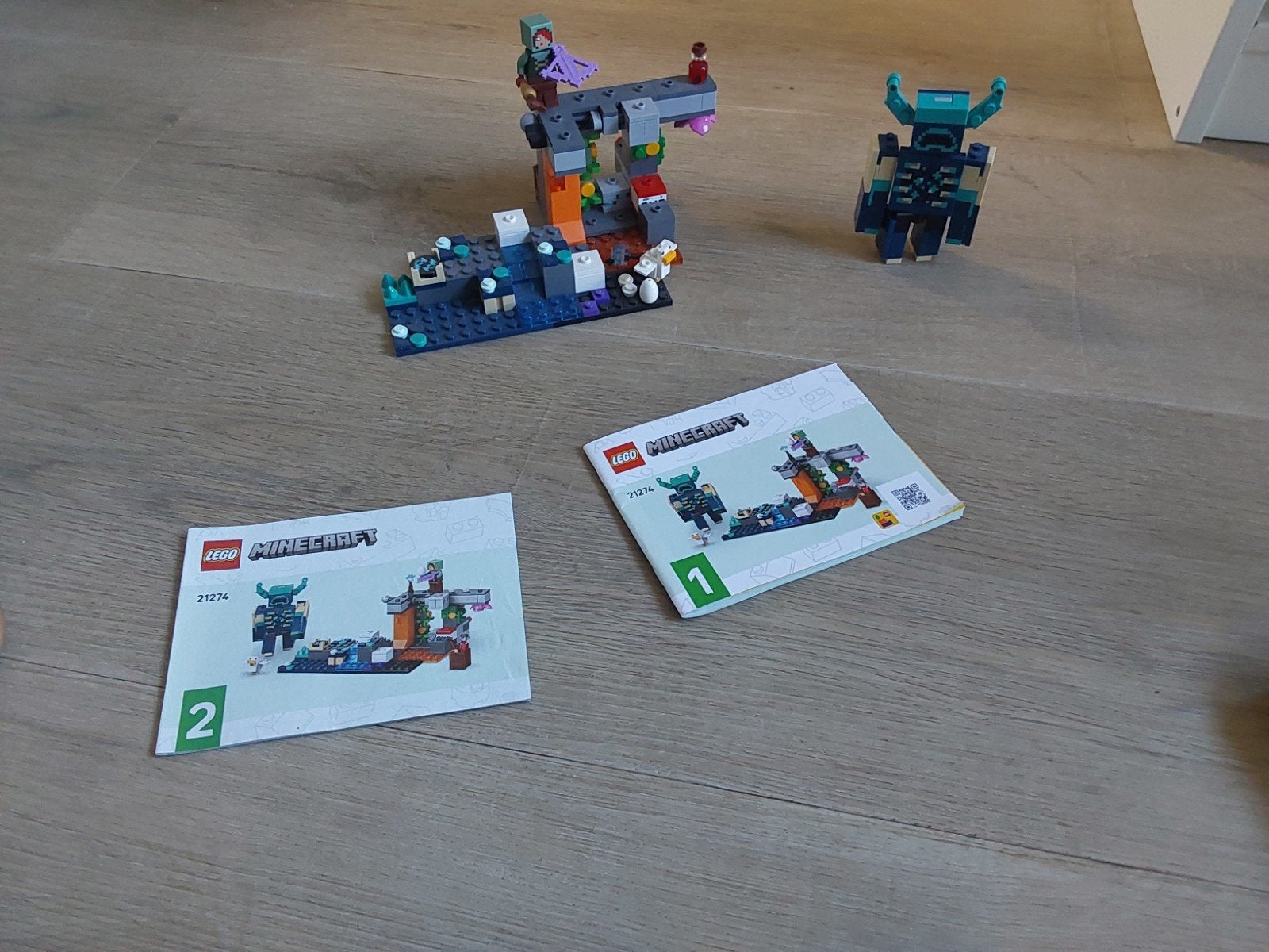 LEGO Minecraft 21274 De Diepe Duistere Confrontatie, Ophalen of Verzenden, Zo goed als nieuw, Overige merken
