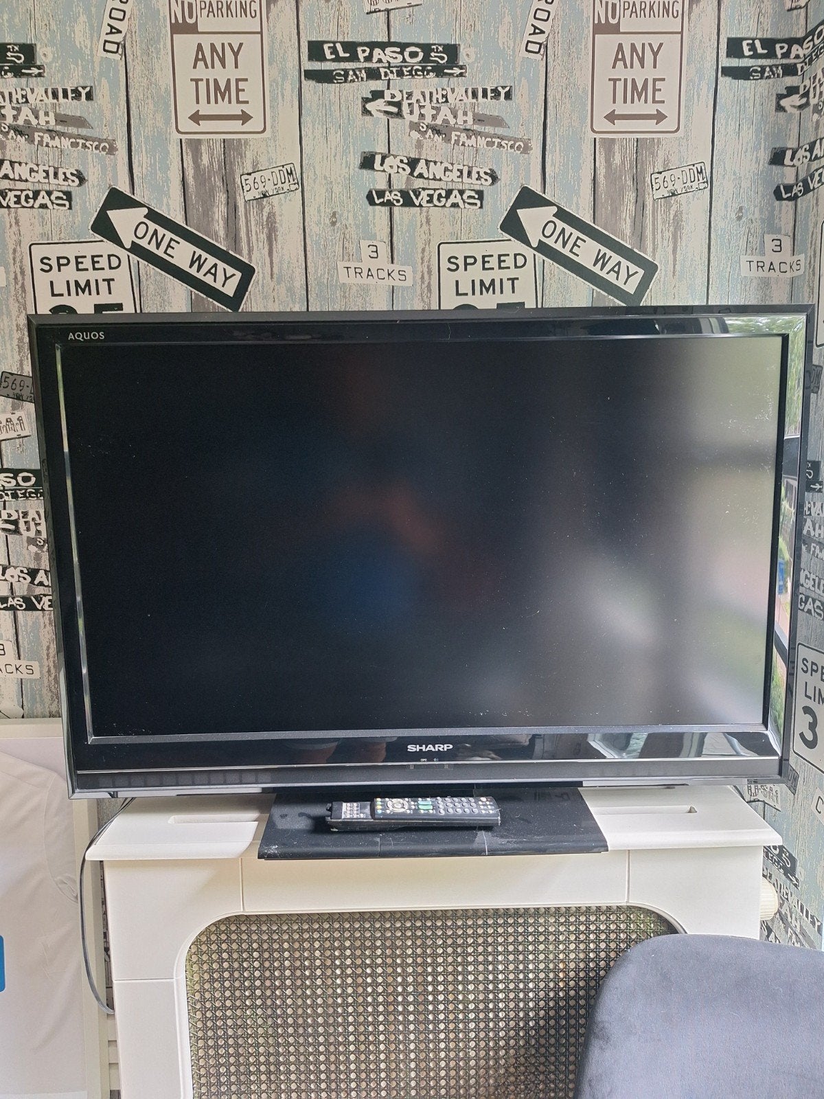 Sharp TV met afstandbediening, Ophalen, 50 Hz, Sharp