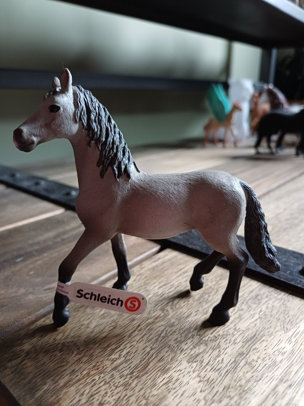 Schleich paarden, Verzamelen, Dierenverzamelingen, Ophalen of Verzenden, Zo goed als nieuw, Paard, Beeldje of Figuurtje