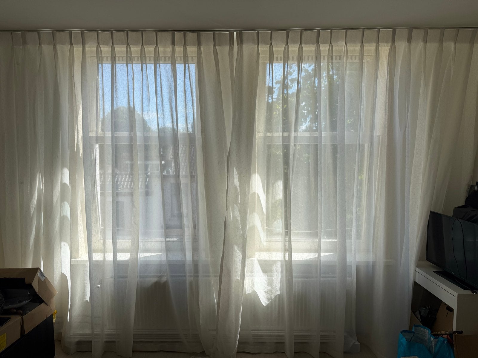 NIEUW! Gebroken wit vitrage met bruine details, 400x270 cm, Vitrage, Wit, Nieuw, Ophalen of Verzenden