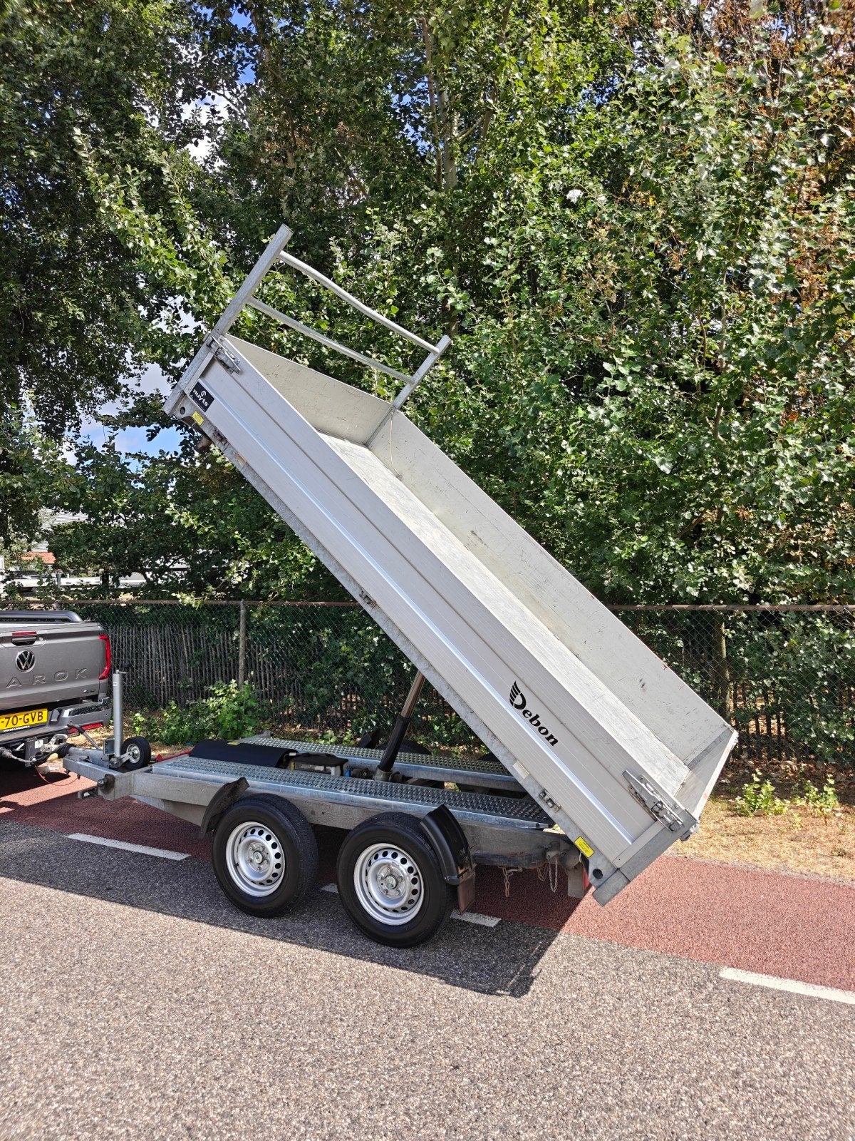 Debon 3 zijdige kipper aanhanger + rijplaten, Ophalen of Verzenden, Zo goed als nieuw