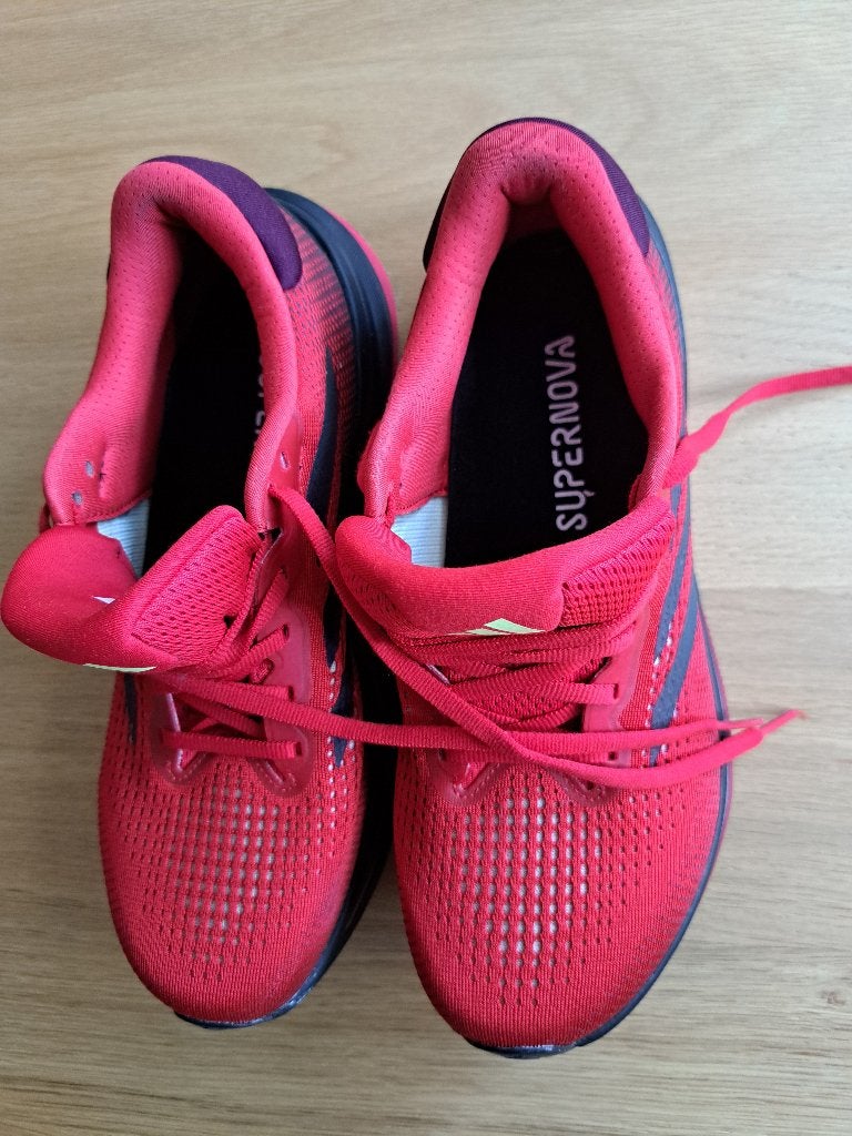Hardloop schoenen, Sport en Fitness, Overige Sport en Fitness, Ophalen, Zo goed als nieuw