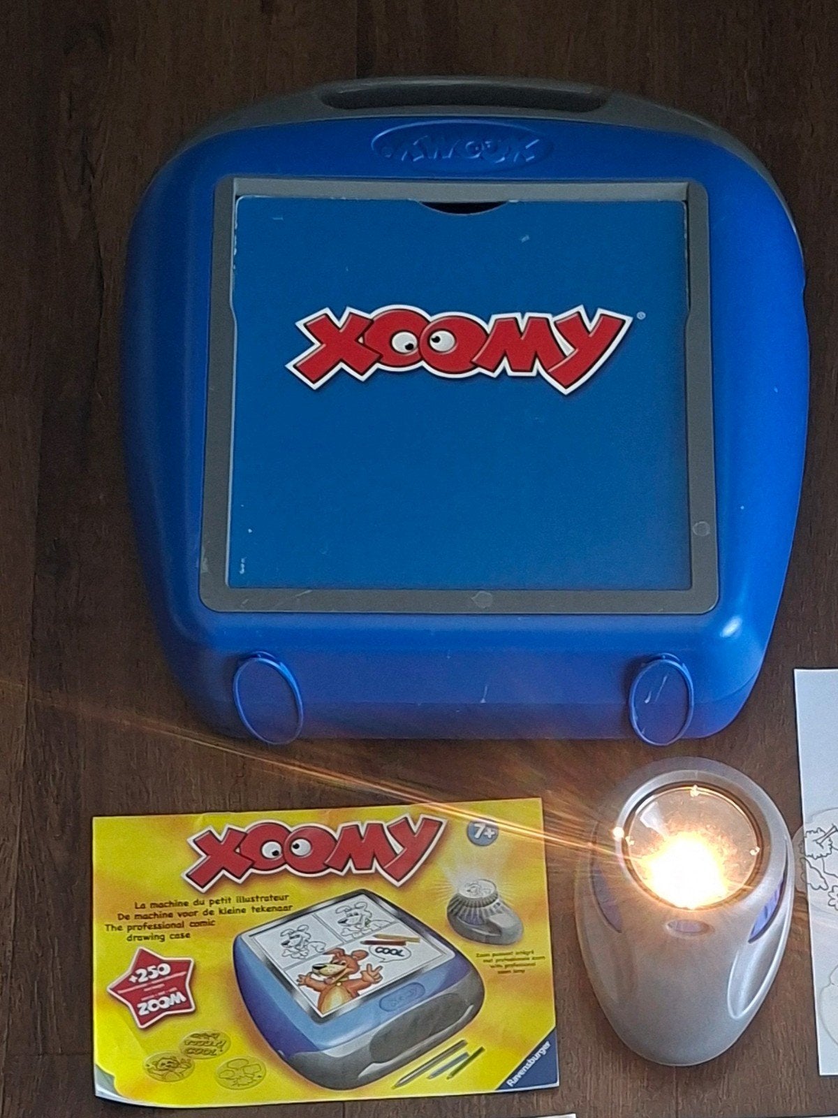 XOOMY tekenmachine Ravensburger met lamp en batterijen, Ophalen of Verzenden, Gebruikt, Overige typen