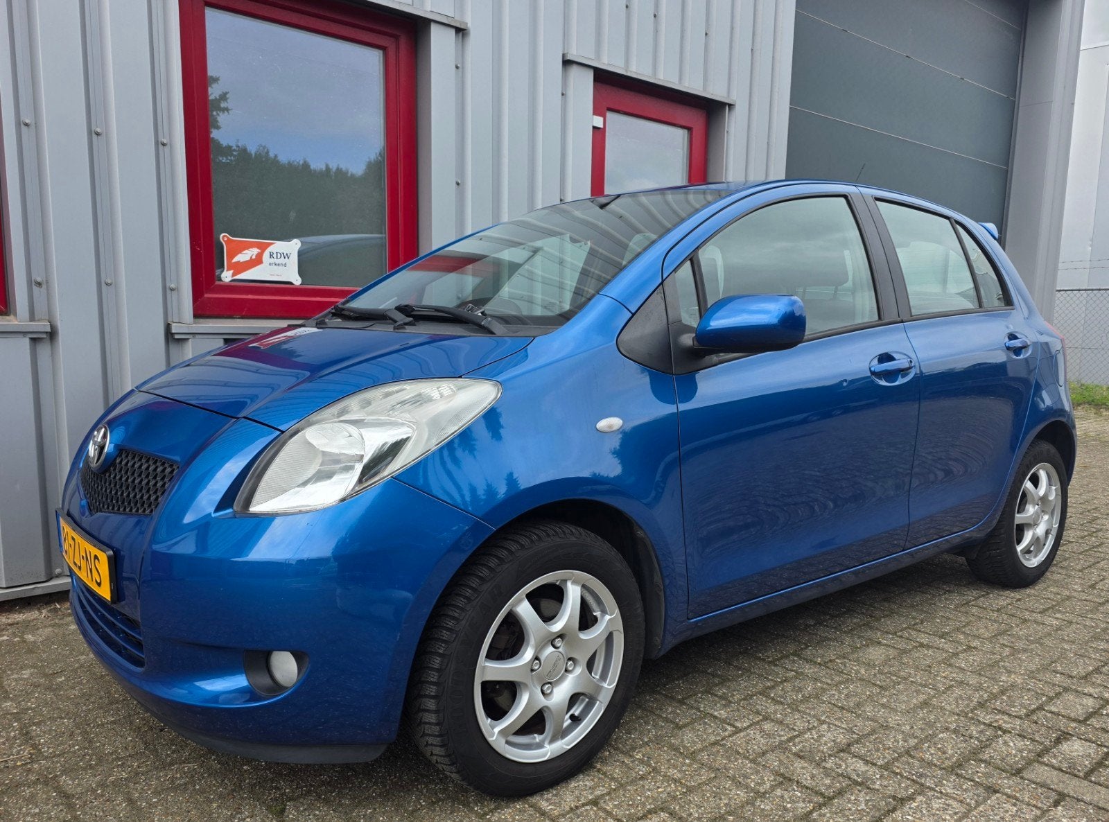 ✅ Toyota Yaris 1.3 16V 2008, 5 Deurs, Climate, Nw. APK, NAP!, Voorwielaandrijving, Stof, 40 €/maand, 4 cilinders