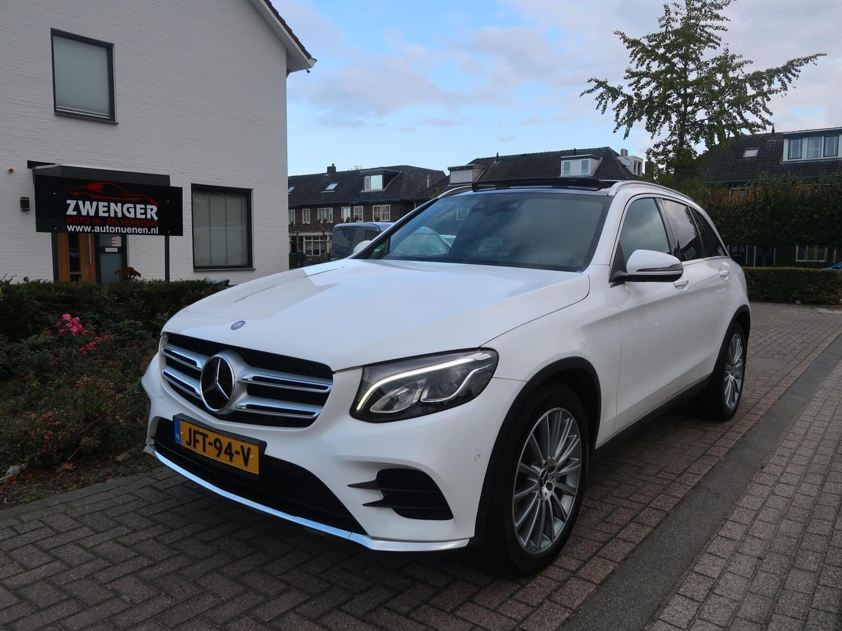 Mercedes GLC-klasse 250 4MATIC AMG PANORAMADAK|ADAPTIVE CRUI, Auto's, Automaat, 15 km/l, Gebruikt, 4 cilinders