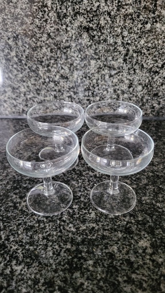 Borrelglazen Leerdam 4 stuks Hoogte 7,2 cm Doorsnede 6,5 cm, Antiek en Kunst, Antiek | Glas en Kristal, Ophalen