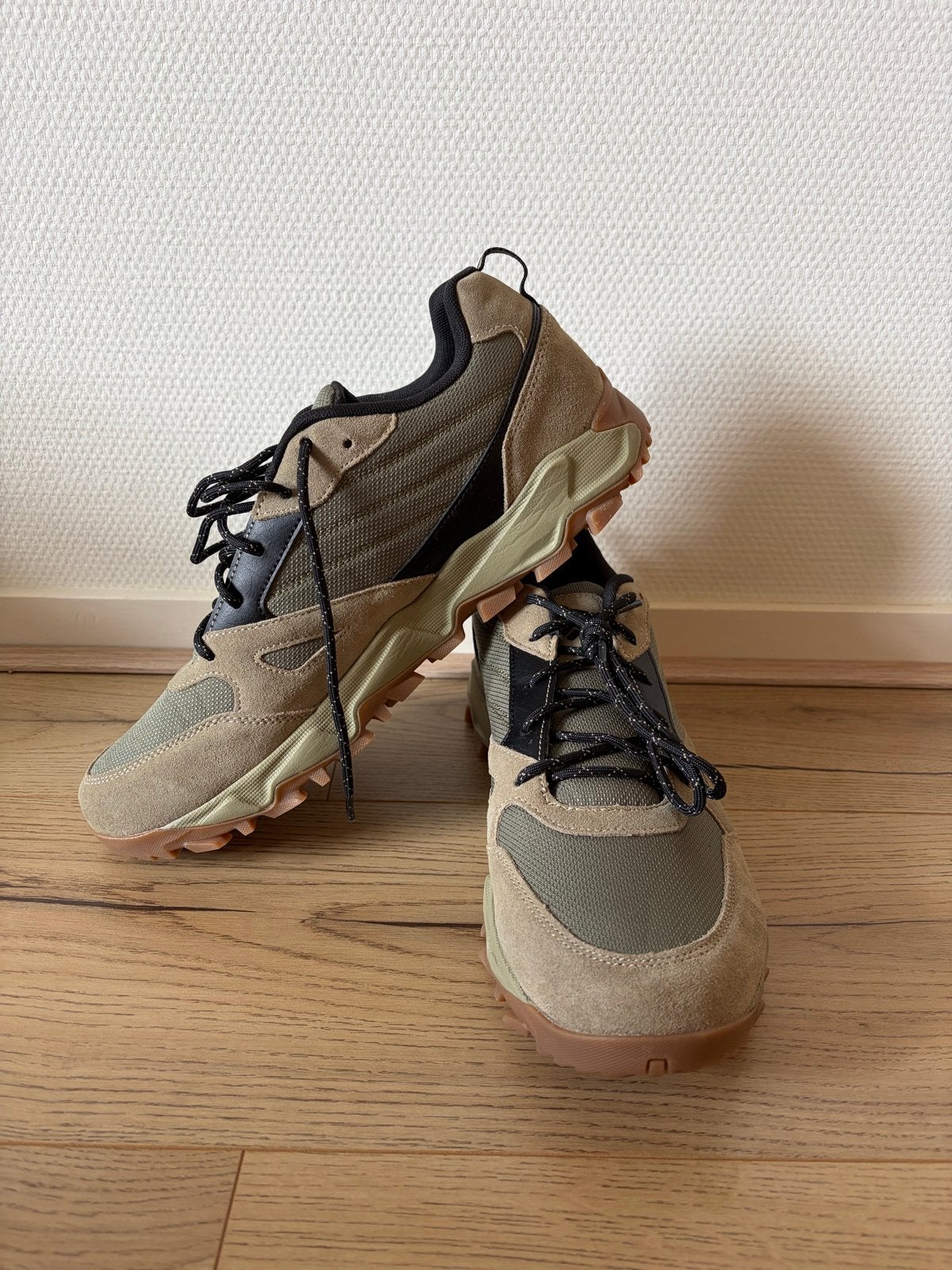 Columbia Sportschoenen - Maat 46 - Zo goed als nieuw, Kleding | Heren, Schoenen, Overige kleuren, Ophalen of Verzenden, Sneakers of Gympen