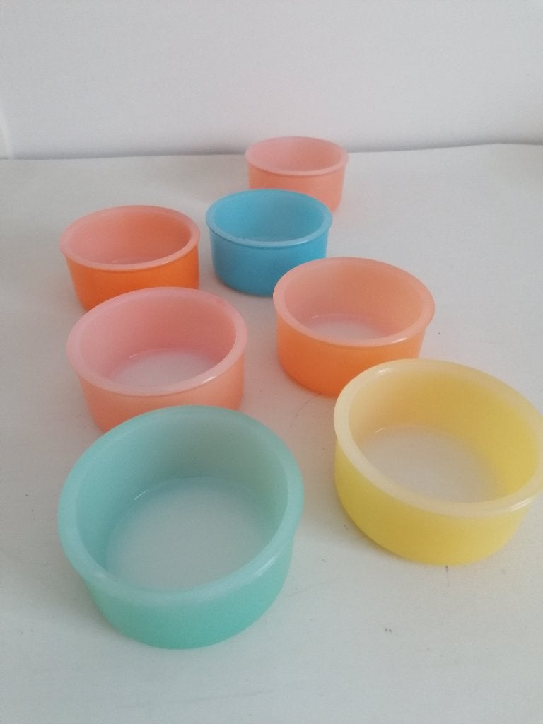 vintage arcopal schaaltjes 8 cm doorsnede en 4 cm hoog, Vintage, Ophalen of Verzenden, Gebruikt, Arabia