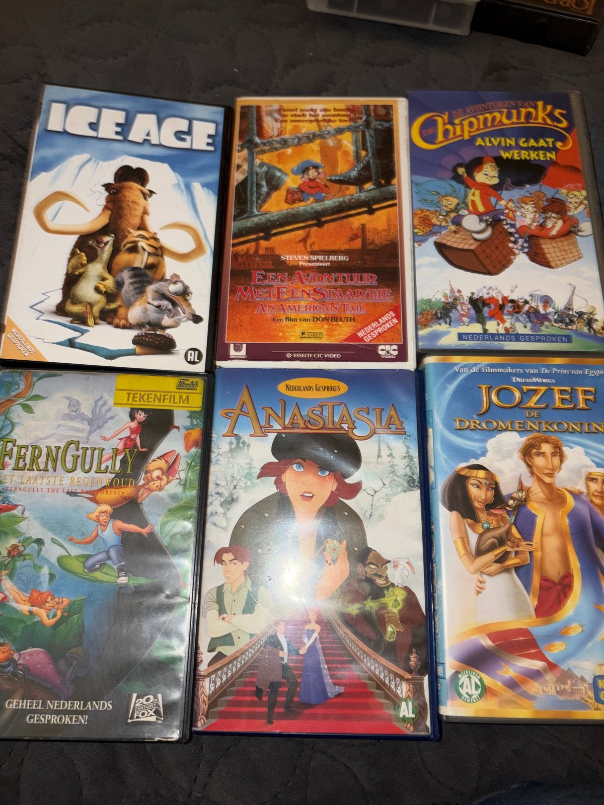 4 videobanden met kinderfilms (VHS), Gebruikt, Alle leeftijden, Kinderprogramma of -film, VHS