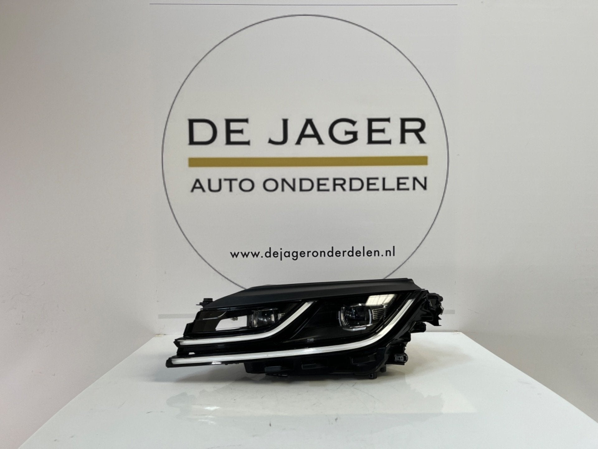 VW ARTEON VOL LED KOPLAMP LINKS 3G8941081, Gebruikt, Volkswagen, Volkswagen AG, Berliner Ring 2
38440  Wolfsburg, DE