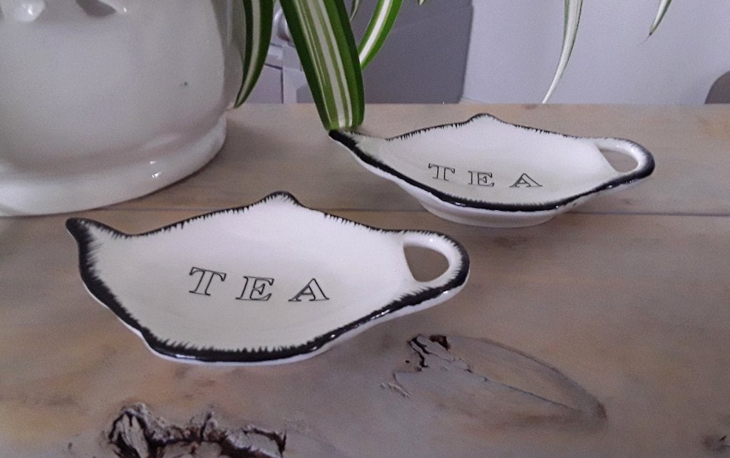 Thee tipje - thee tip - theetipje - schaaltje voor theezakje, Keramiek, Overige typen, Ophalen of Verzenden, Zo goed als nieuw