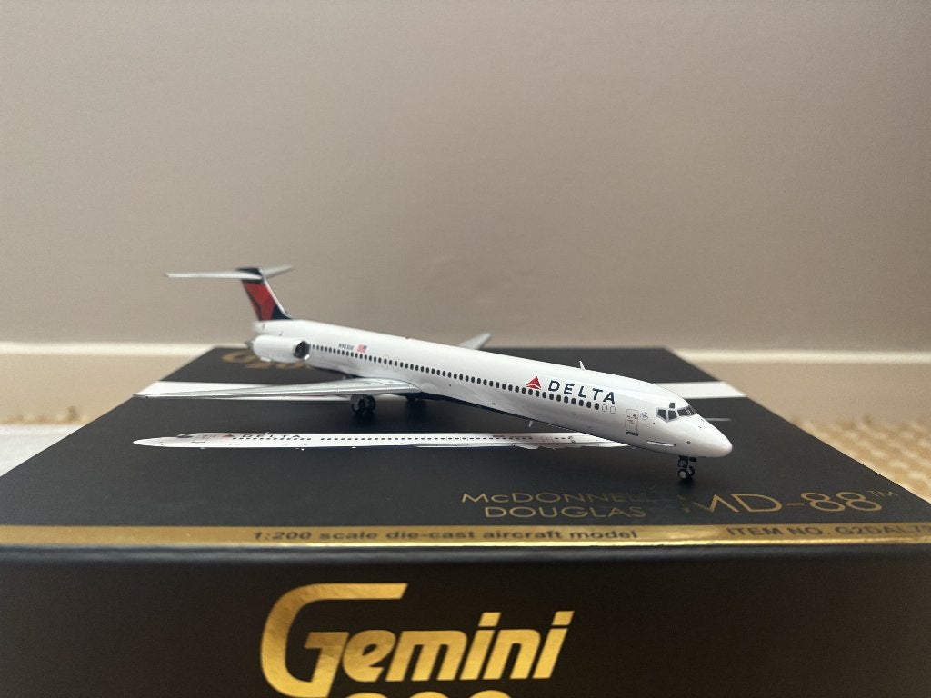 Vliegtuigmodellen 1:200, Ophalen of Verzenden, Nieuw, Schaalmodel