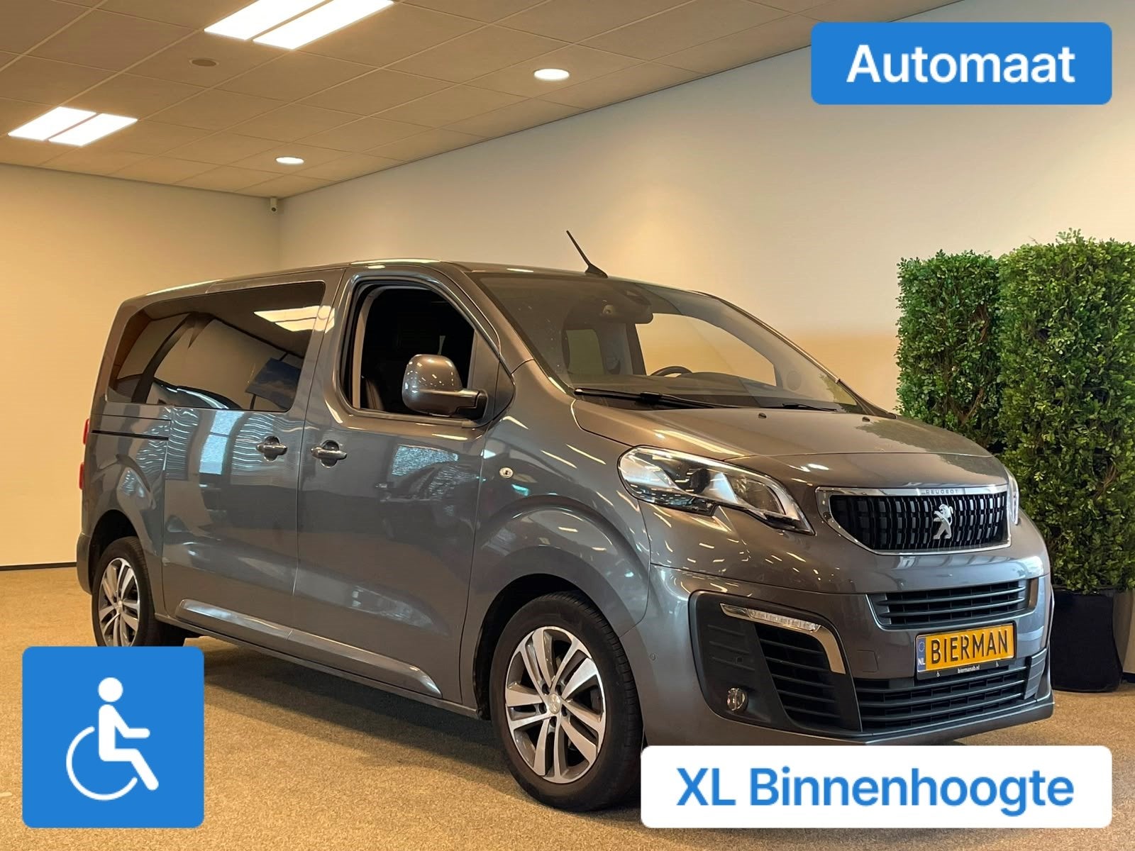 Peugeot Traveller L1H1 Rolstoelbus 4+1 XXL-Ombouw 150cm bode, Auto's, Peugeot, Automaat, 12 maanden, Gebruikt, Zwart