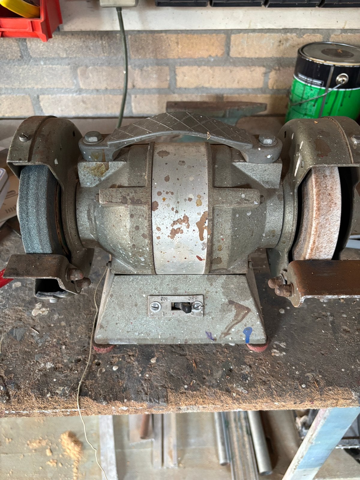 Slijpmachine Creusen roermond, Ophalen, Gebruikt, Minder dan 700 watt, Werkbankslijpmachine