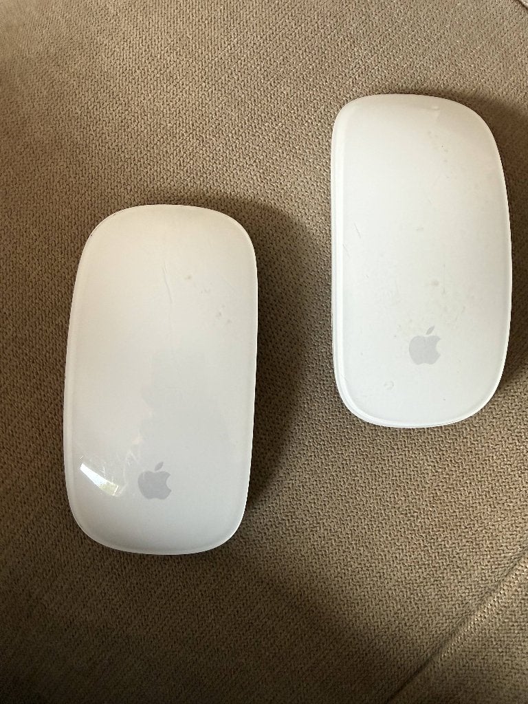 apple magic mouse  2 oplaadbaar A1657, Ophalen of Verzenden, Zo goed als nieuw, Muis, Apple
