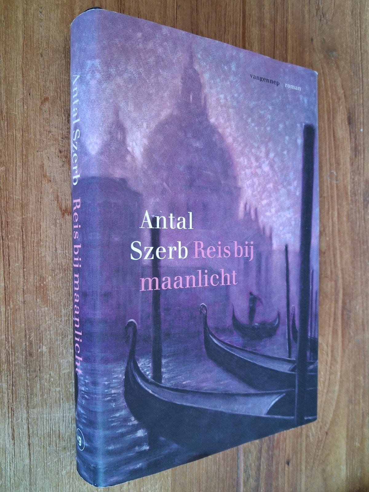Antal Szerb - Reis bij maanlicht (Gebonden Ed.), Boeken, Ophalen of Verzenden, Zo goed als nieuw, A. Szerb