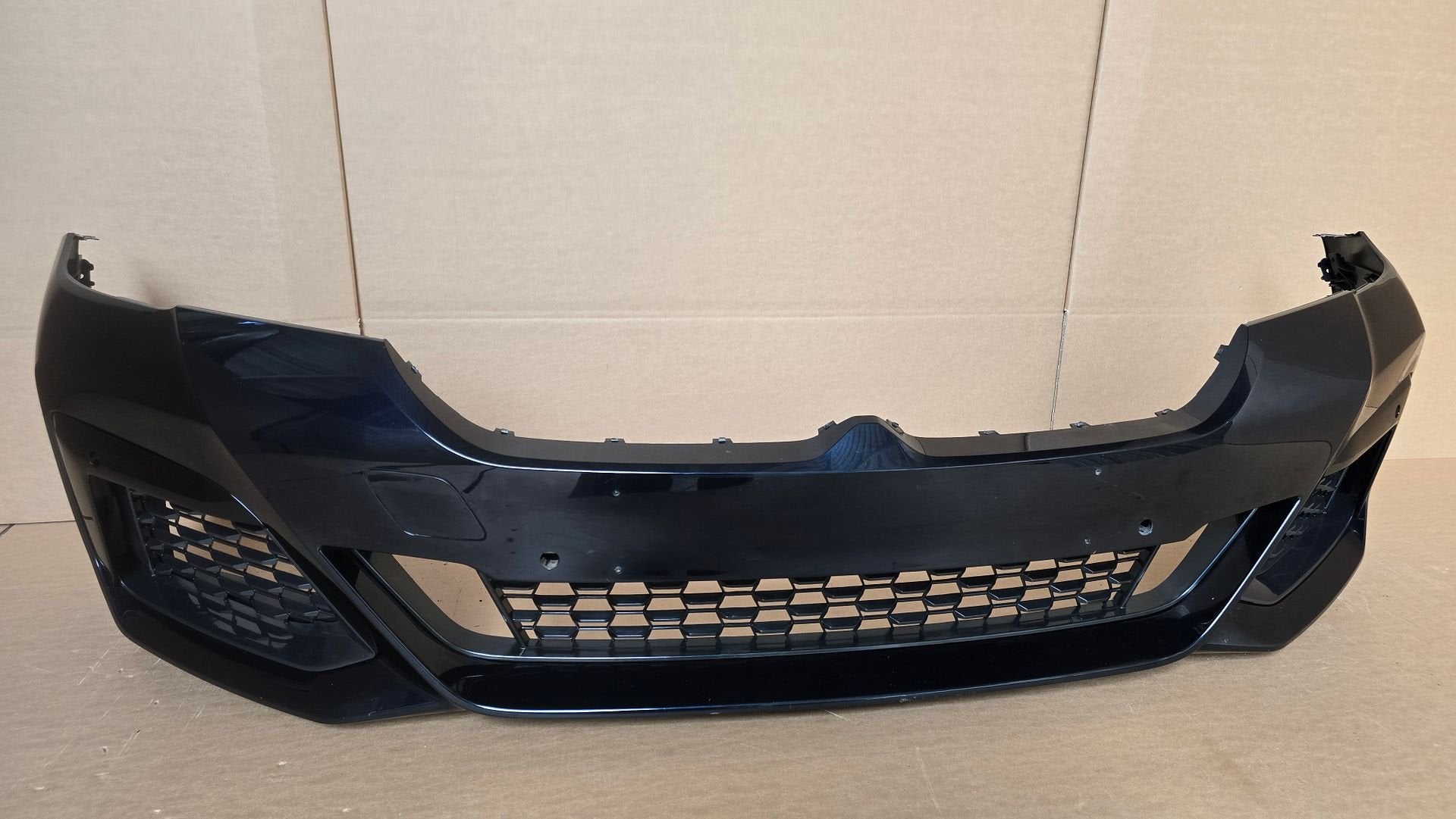 Voorbumper BMW 5 Serie G30 G31 LCI M PAKKET 51118098644 PDC, Gebruikt, -, Voor, Ophalen of Verzenden