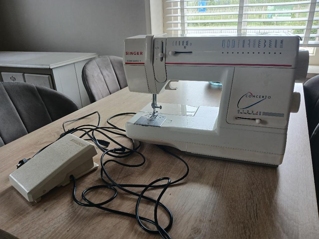 Te koop Singer naaimachine., Ophalen, Gebruikt, Naaimachine, Singer