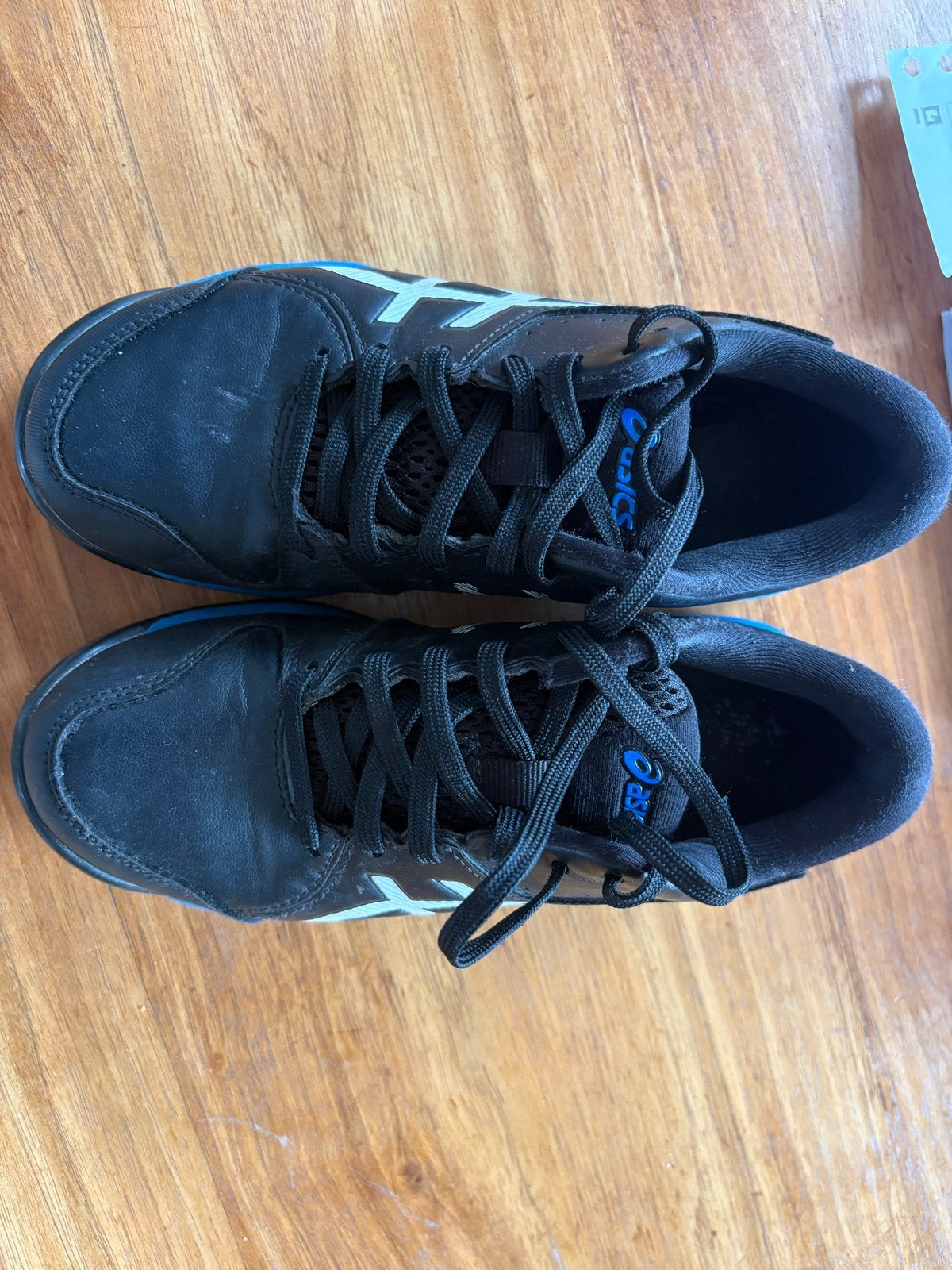 ASICS korfbal hockey veld schoenen- Maat 33, Sport en Fitness, Korfbal, Ophalen, Zo goed als nieuw, Schoenen