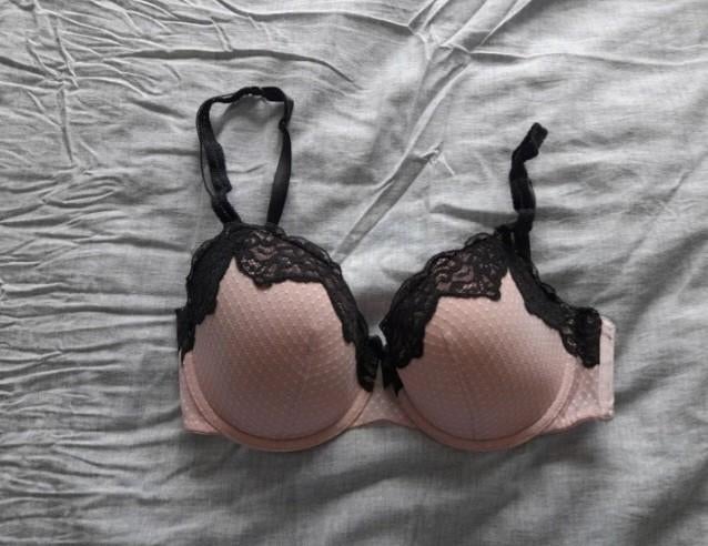 Roze bh met zwart kant 70E, Ophalen of Verzenden, Roze, BH