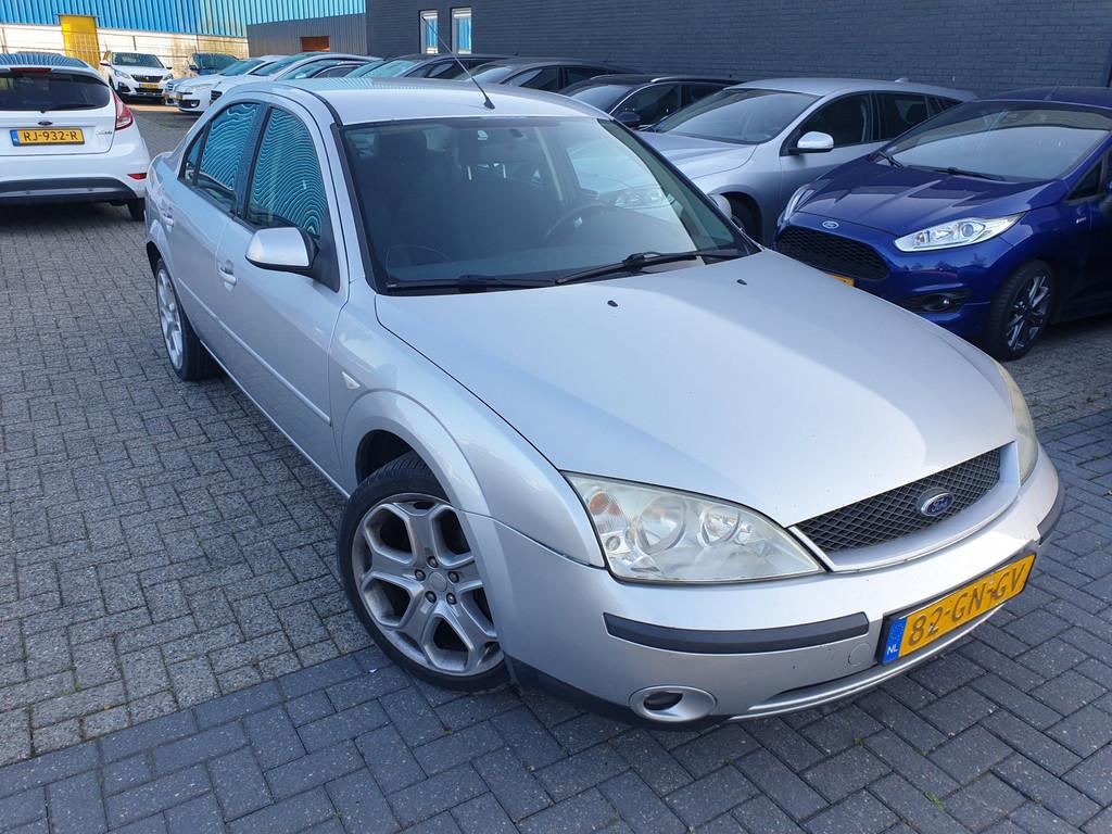Ford Mondeo 1.8-16V First Edition, Auto's, Ford, Bedrijf, Te koop, Mondeo, ABS, Airbags, Airconditioning, Automatische klimaatregeling