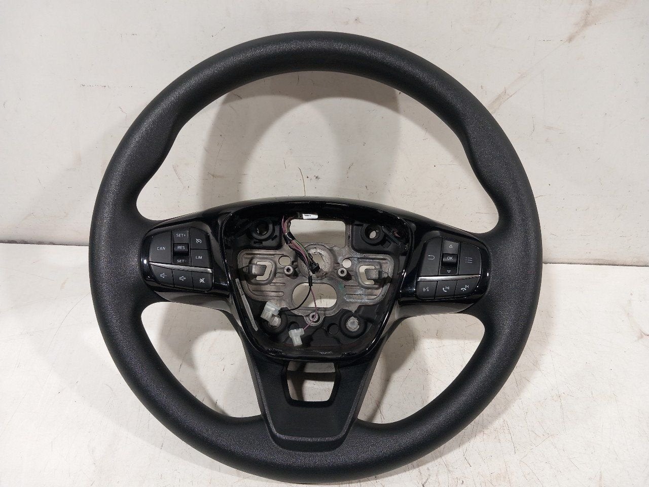 Stuur Ford Fiesta, Auto-onderdelen, Onderdelen@venauto.nl, Van der Ven Autorecycling B.V., Gebruikt, Ettenseweg 76, 4706 PB Roosendaal, The Netherlands