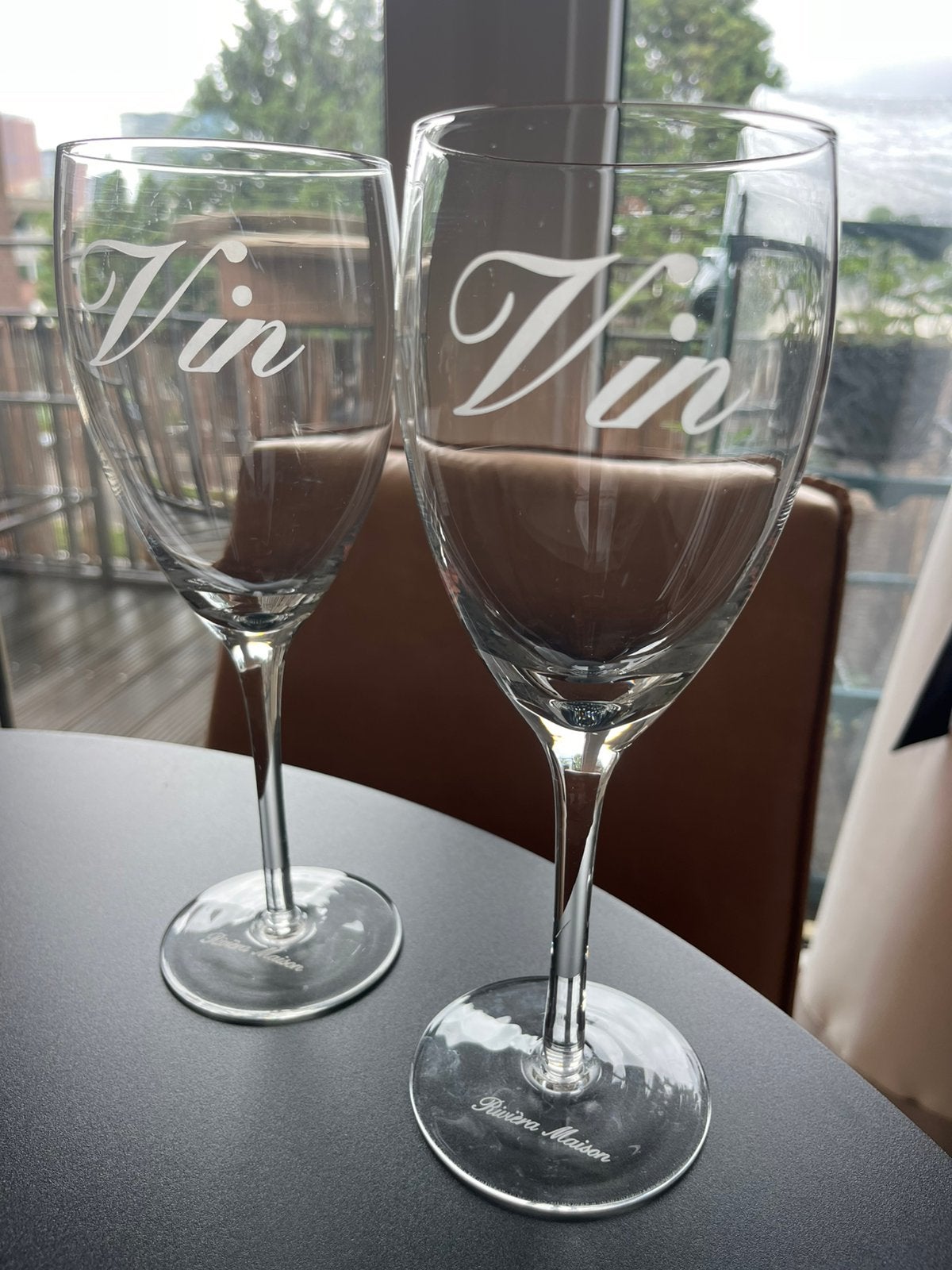 Twee wijnglazen ‘Vin’ van Rivièra Maison., Ophalen of Verzenden, Zo goed als nieuw, Overige typen