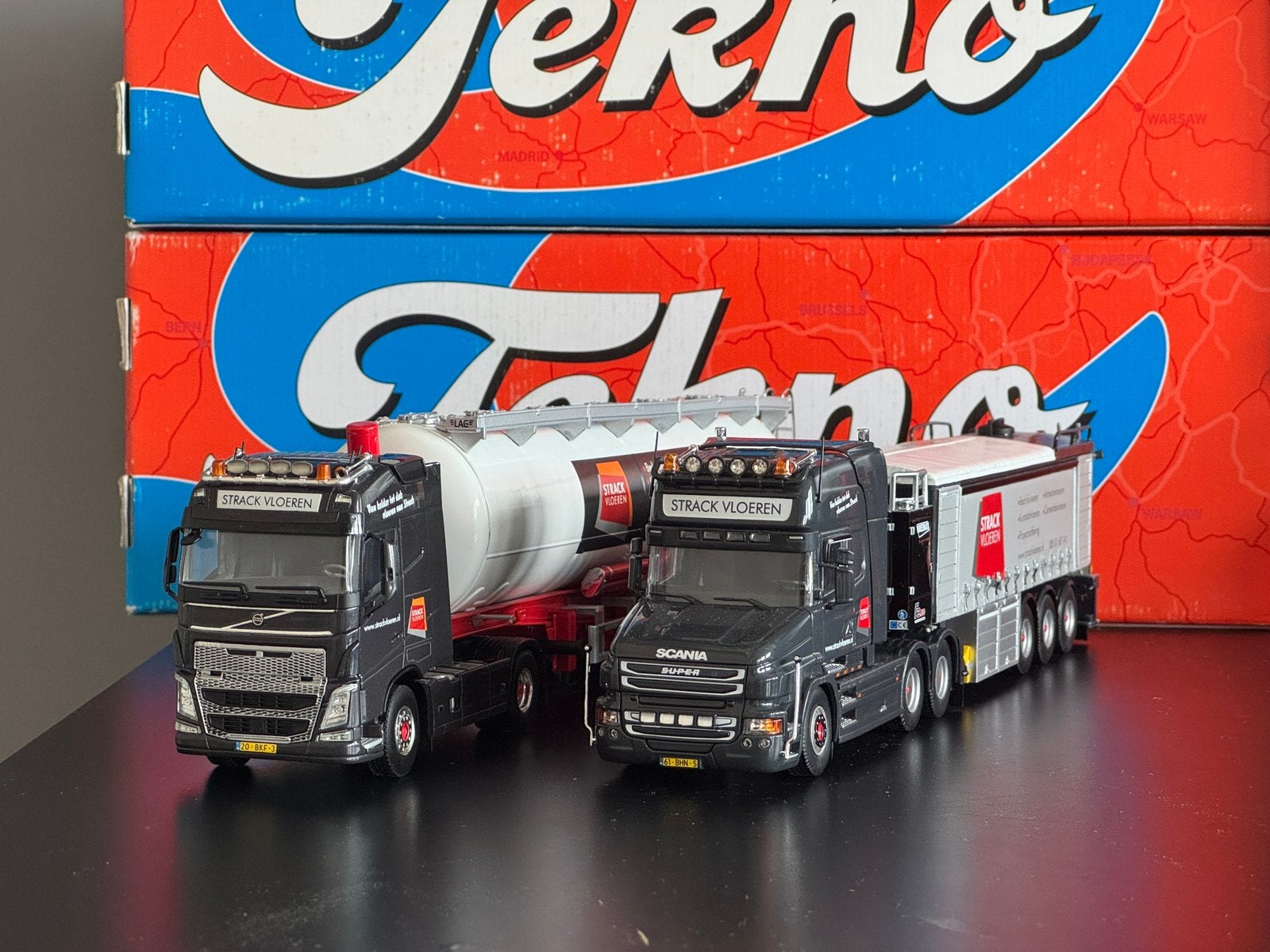 WSI/Tekno Strack vloeren, Hobby en Vrije tijd, Ophalen of Verzenden, Zo goed als nieuw, Bus of Vrachtwagen, Tekno