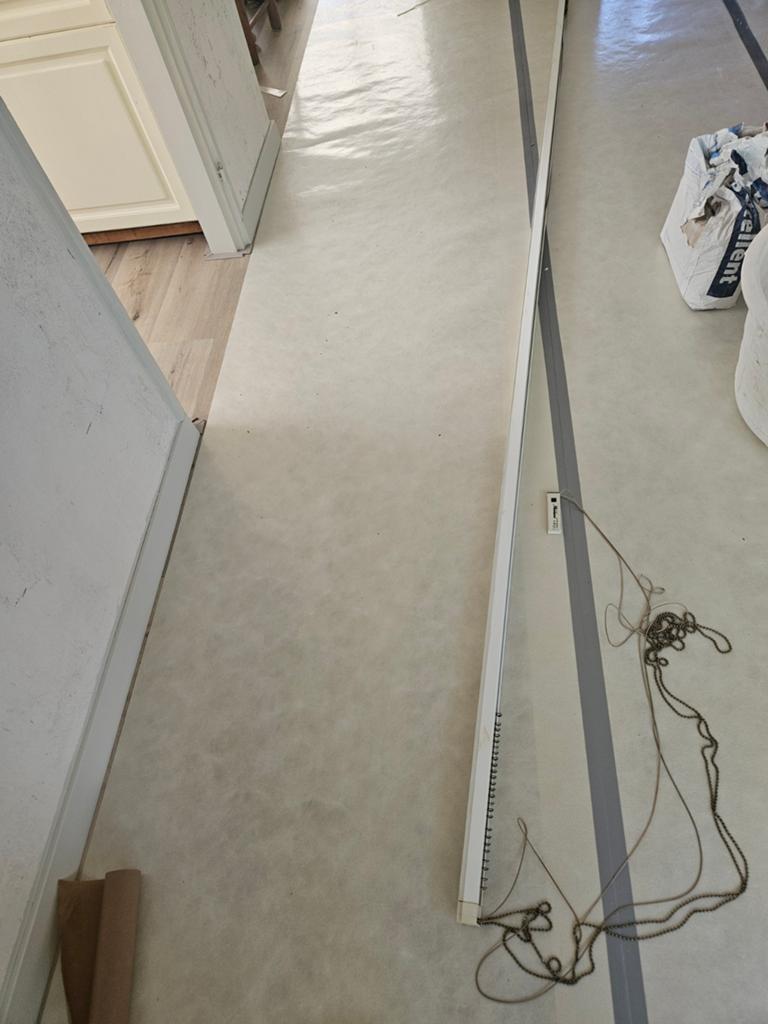 Lammelen rails kunstof circa 3.80m gratis, Ophalen