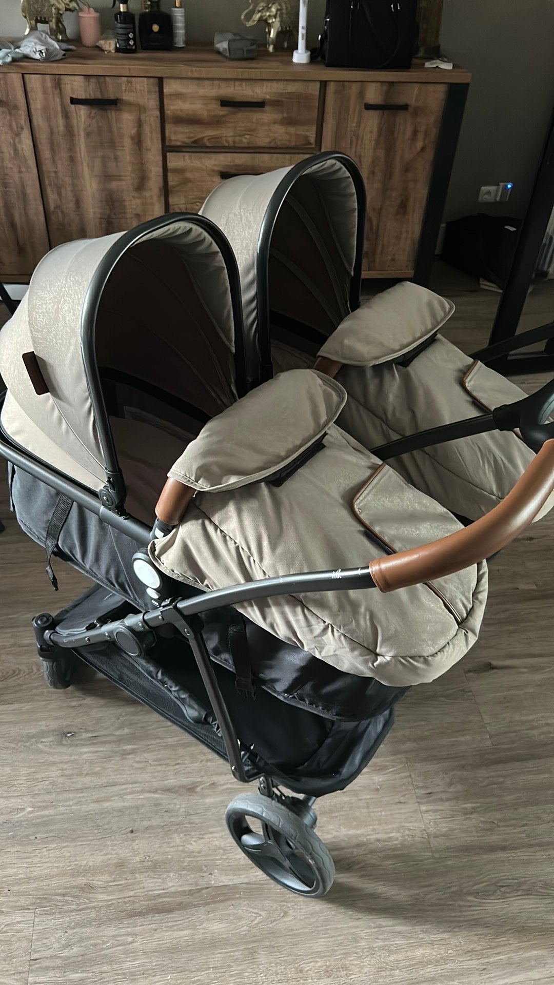 Stijlvolle Duowagen - Perfect voor Tweelingen of Broertjes/Z, Duowagen, Zo goed als nieuw, Ophalen, Kinderwagen