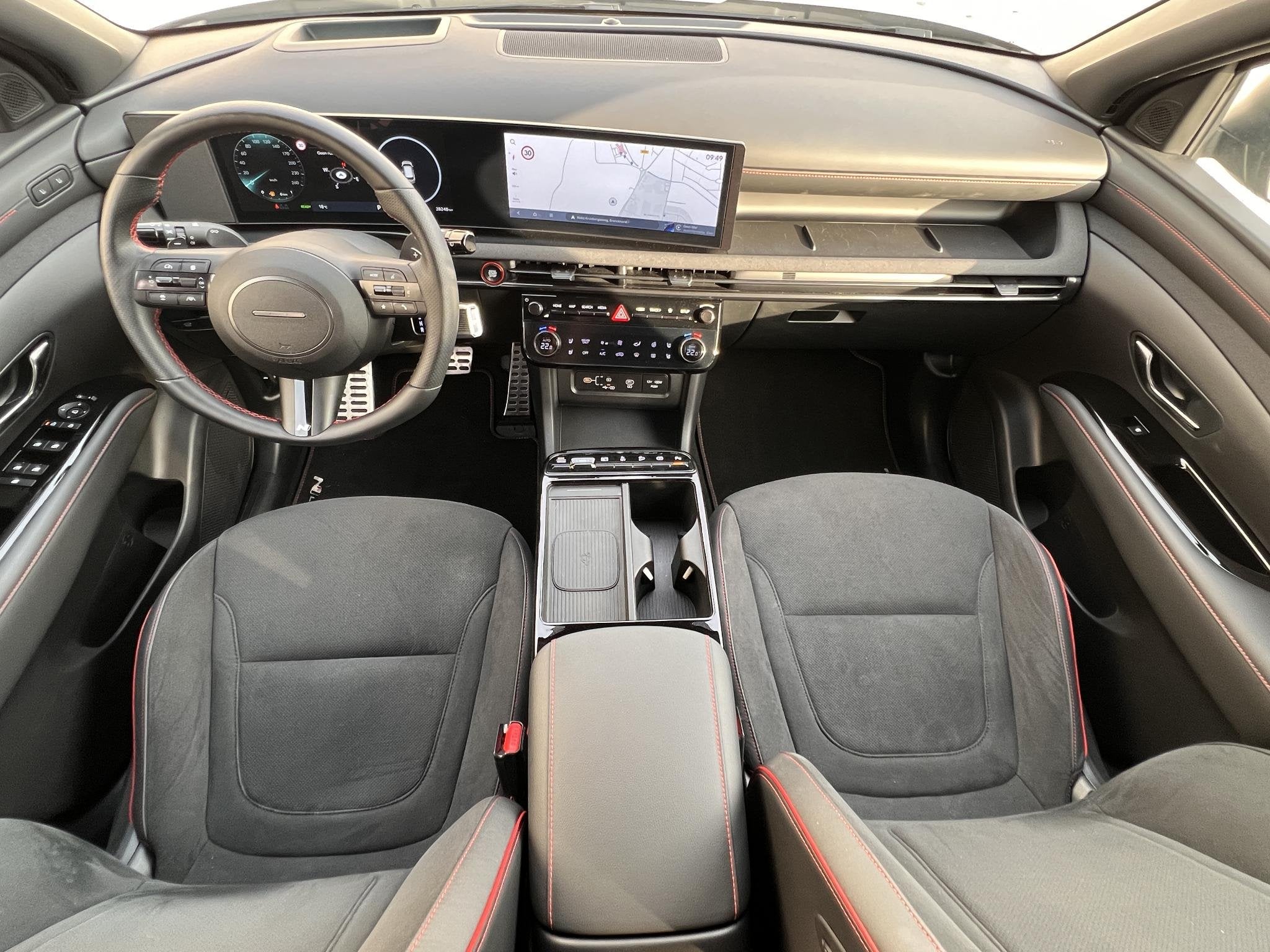 Hyundai Tucson 1.6 T-GDI PHEV N Line Sky 4WD / Dealer onderh, Automaat, Dealer onderhouden, Gebruikt, Euro 6