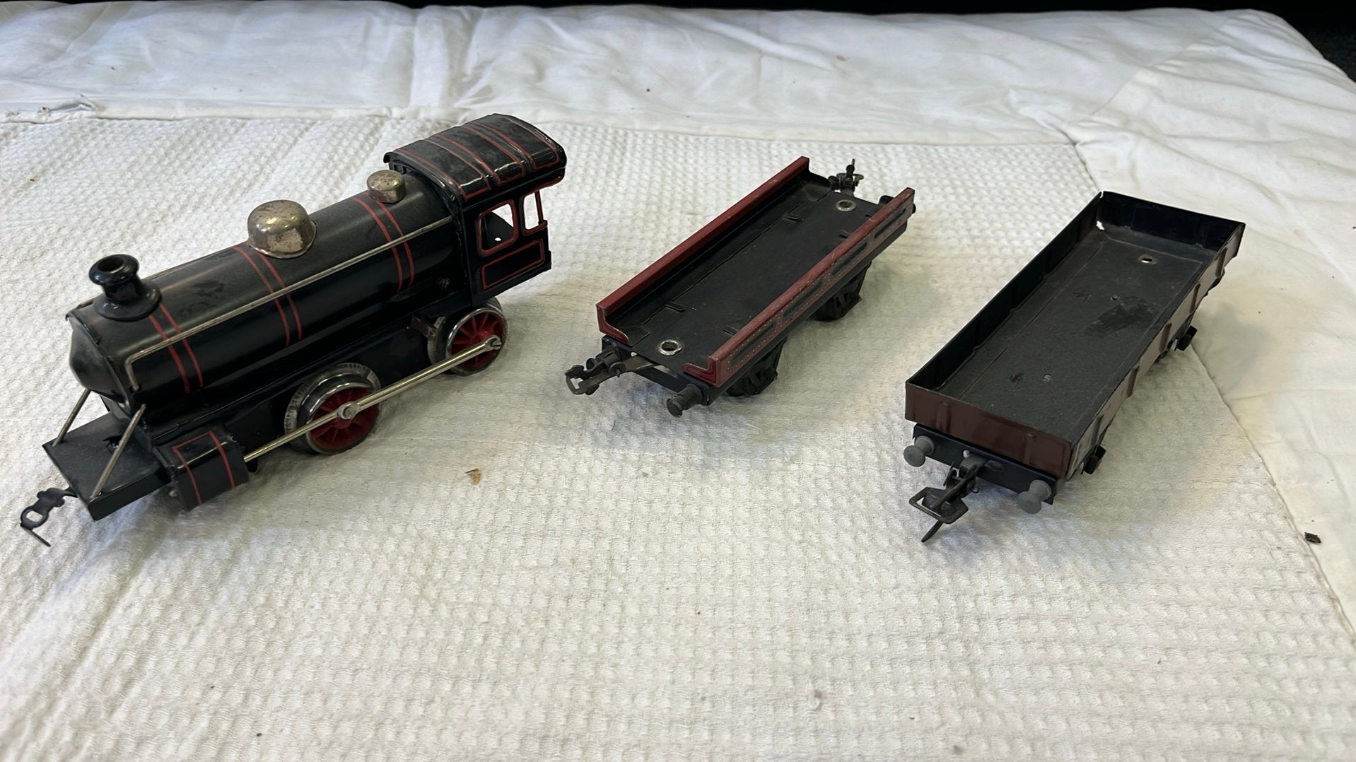 Oude locomotief en wagons, Hobby en Vrije tijd, Modeltreinen | H0, Overige merken, Gelijkstroom of Wisselstroom, Ophalen of Verzenden