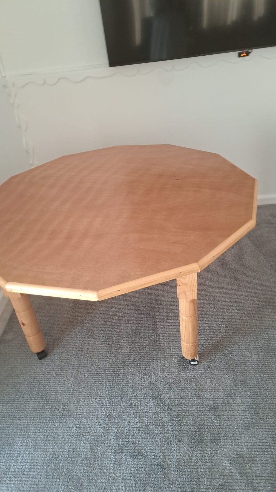 Mooie twaalfhoekige salontafel in uitstekende staat 2 stuks, Ophalen, 50 tot 100 cm, 50 tot 100 cm, Zo goed als nieuw