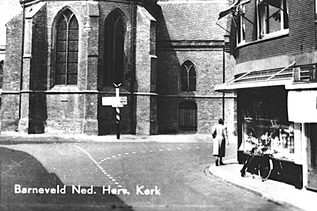972040	Barneveld	Hervormde Kerk	1958	Gelopen met zegel, Ophalen of Verzenden, 1940 tot 1960, Gelopen, Gelderland