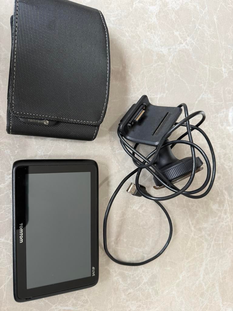 TomTom Go 1005 LIVE met accessoires en hoes, Ophalen of Verzenden, Gebruikt