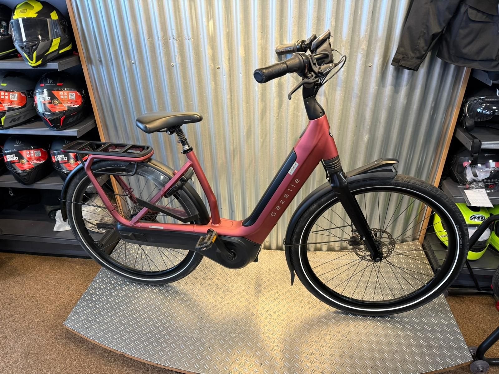 2 x Gazelle Avignon c8 53CM(Rode fiets) & 50 CM (Blauwe fiet