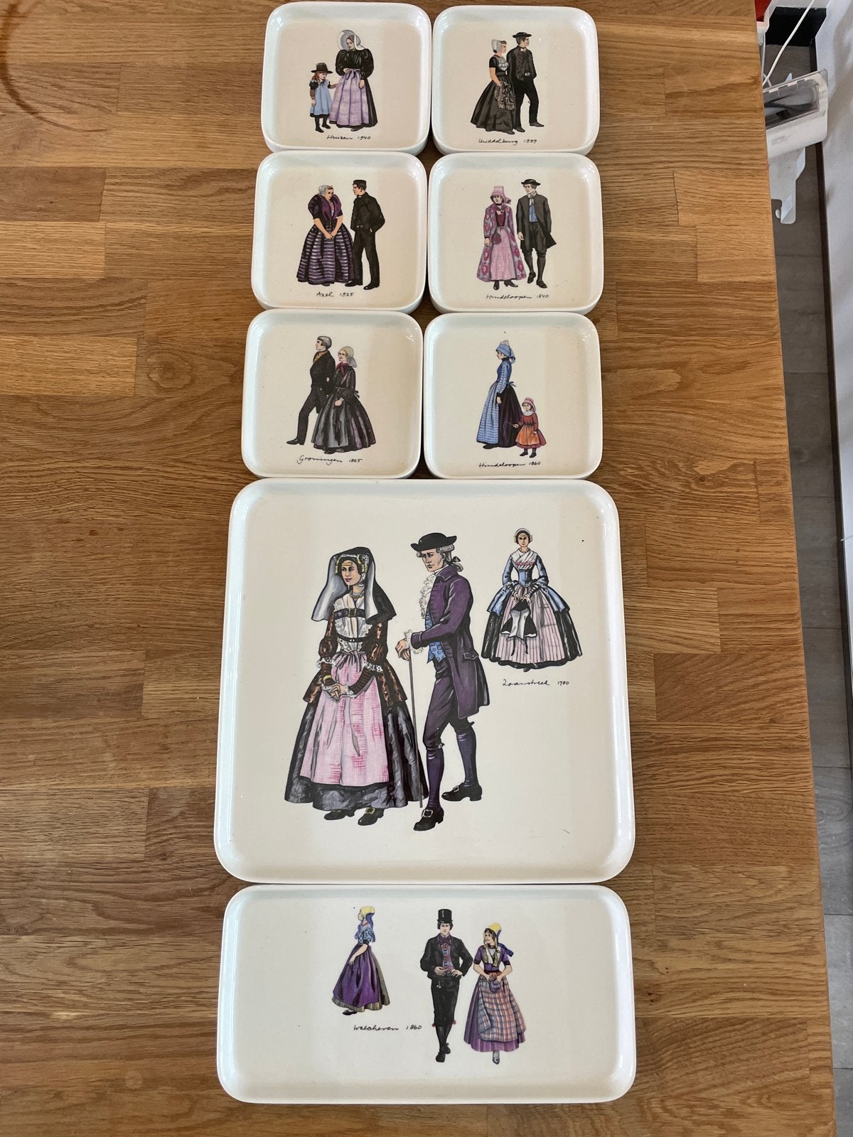Villeroy & Boch onderzetters met historische klederdracht, Ophalen of Verzenden