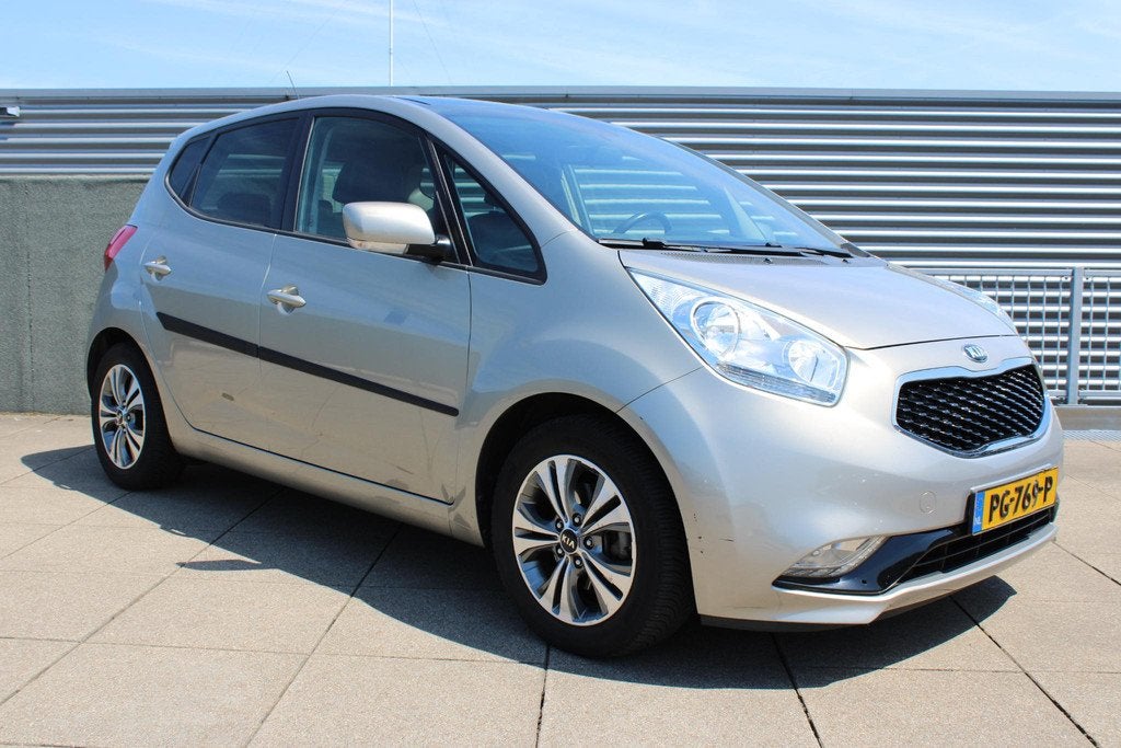 Kia Venga 1.4 CVVT Summer Edition Trekhaak / schuifdak / 740, Auto's, Gebruikt, Euro 6, 4 cilinders, 1396 cc