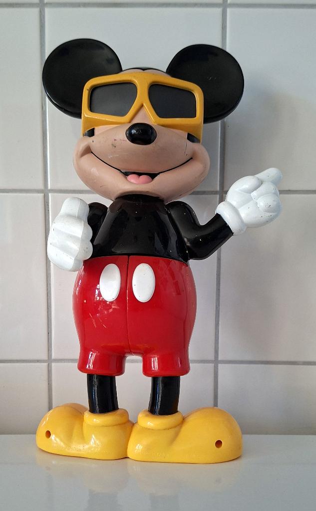 Vintage Mickey Mouse figuur met zonnebril, Ophalen of Verzenden, Mickey Mouse, Gebruikt, Beeldje of Figuurtje