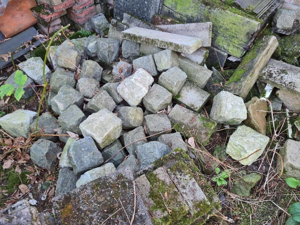 Partij oude granieten kinderkopjes / kasseien, Tuin en Terras, Ophalen, Gebruikt, Graniet, Kei