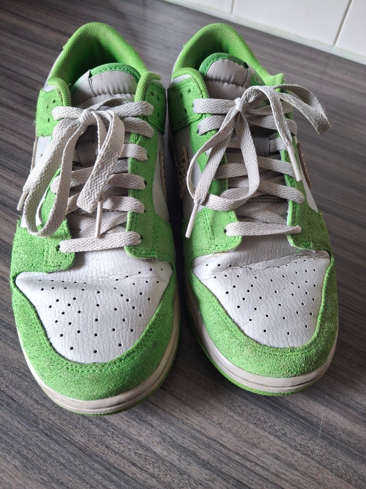 Nike Dunk Low Safari Swoosh Chlorophyll - Maat 42,5, Ophalen of Verzenden, Overige kleuren
